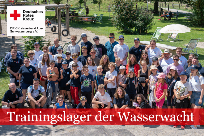 Gruppenfoto mit Teilnehmern des Trainingslagers der Wasserwacht